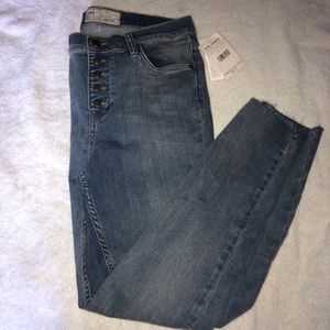 High Waisted Jeans